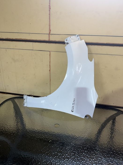 aripa stanga fata toyota yaris