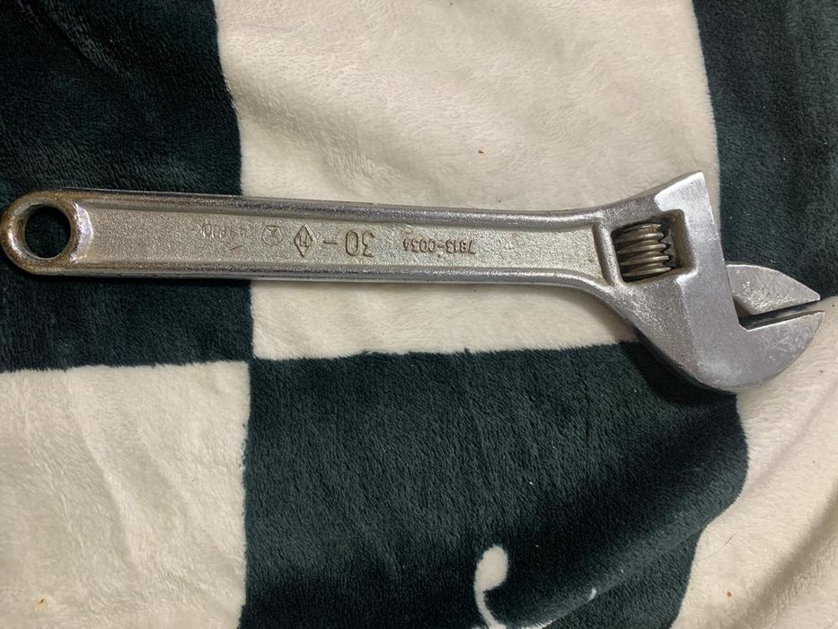 Ключ разводной б/у