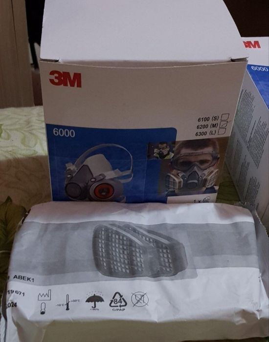 Măști 3M + filtre , speciale de praf