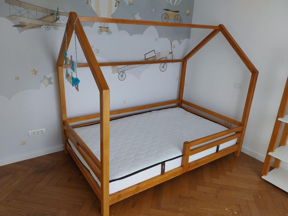 Pat Montessori copii din lemn masiv – la comandă | Livrare în toată ța