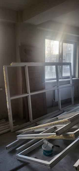 пластковые перегородки и двери