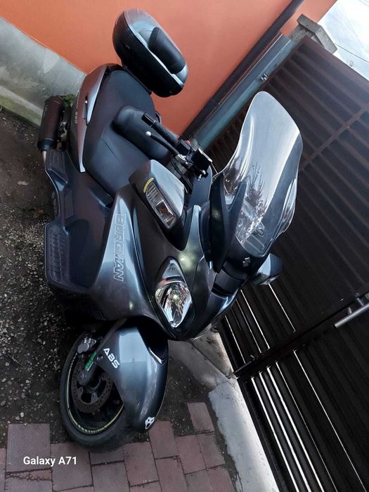Suzuki Burgman Executive 650 cc