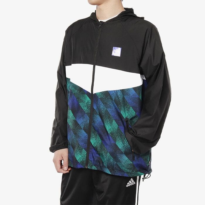 Горнище Adidas           .