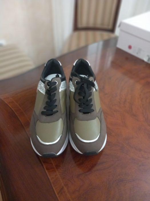 Adidași OLTRE pentru femei