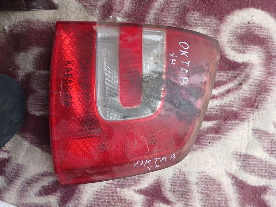 Фонарь Шкода Октавия универсал