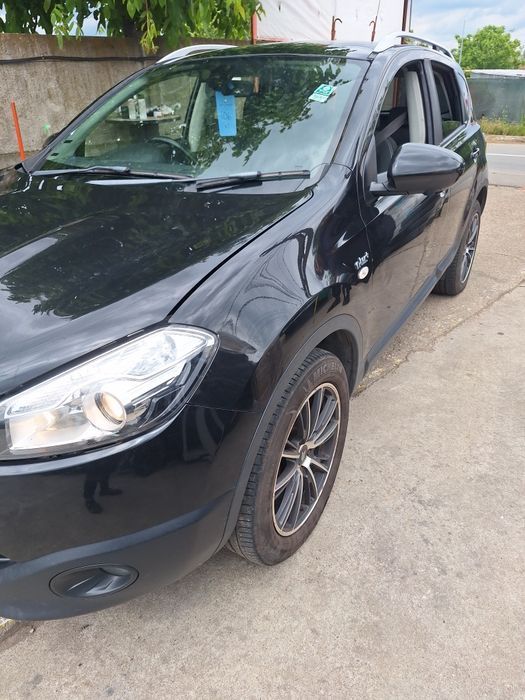 Dezmembram Nissan qashqai 1.5 dci 110 cp 4×2 manual 6+1trepte