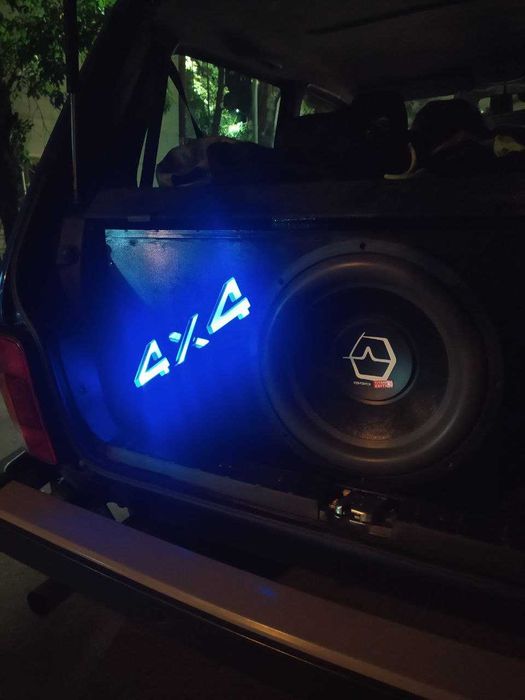 Сабвуфер с подсветкой