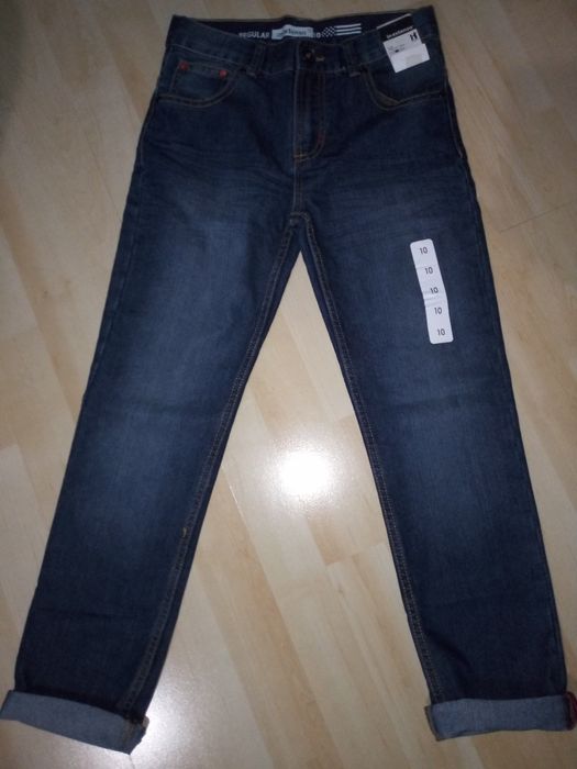 Blugi NOI pentru băieți de 8-9 ani