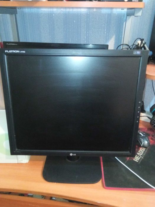 Продам монитор LG