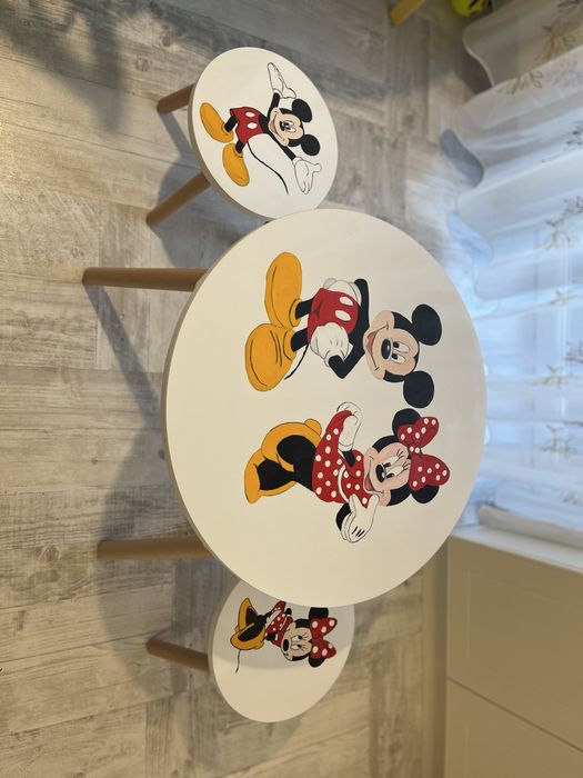 Masa cu 2 scaune pictate  manual