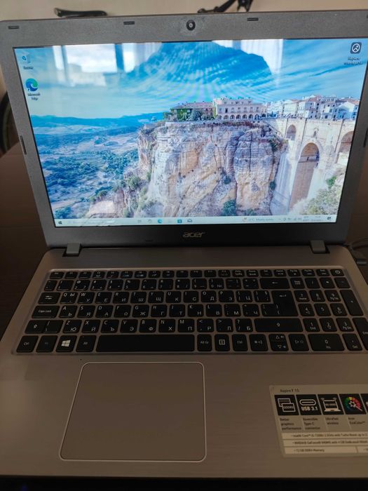 Лаптоп Acer Aspire F15  F5-573G
