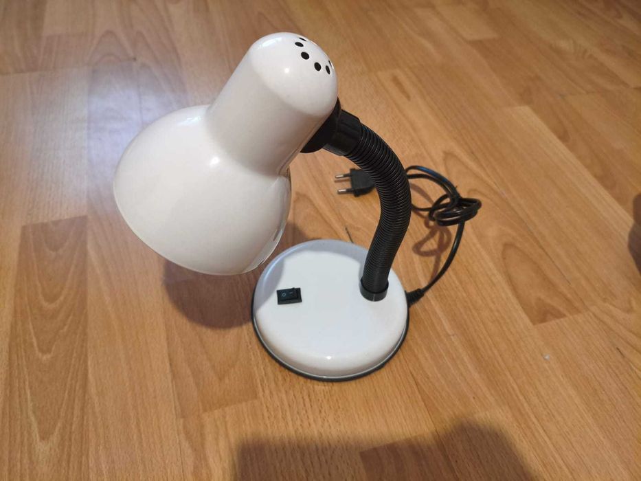 Настольная лампа, светильник