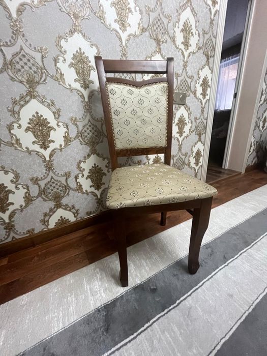 Продам срочно  стулья