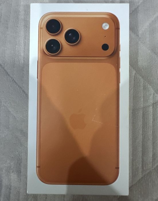 Продам iphone 17 pro max 1TB