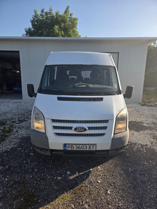 Продавам бус Ford Transit товаропътнически