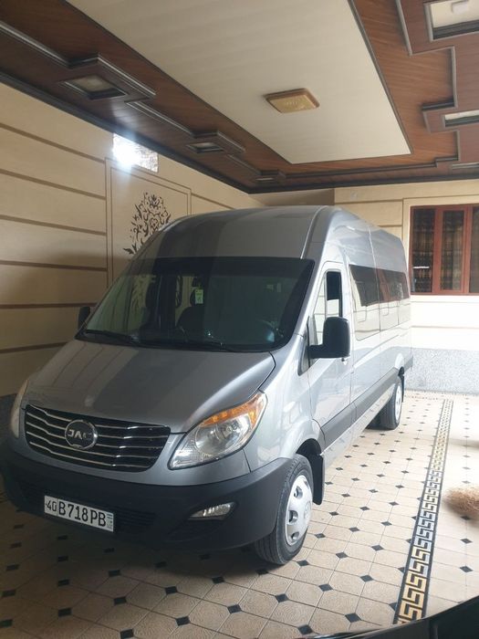 Jac mikroavtobus