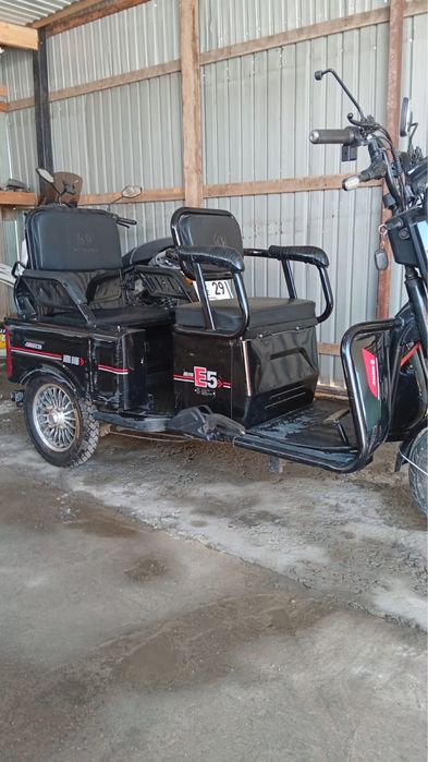 скутер с 3 сиденьями