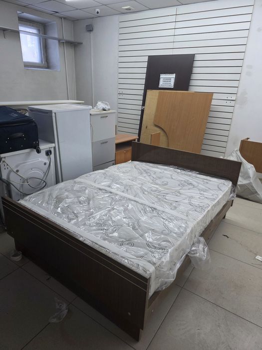 Продам кровать полутороспальная