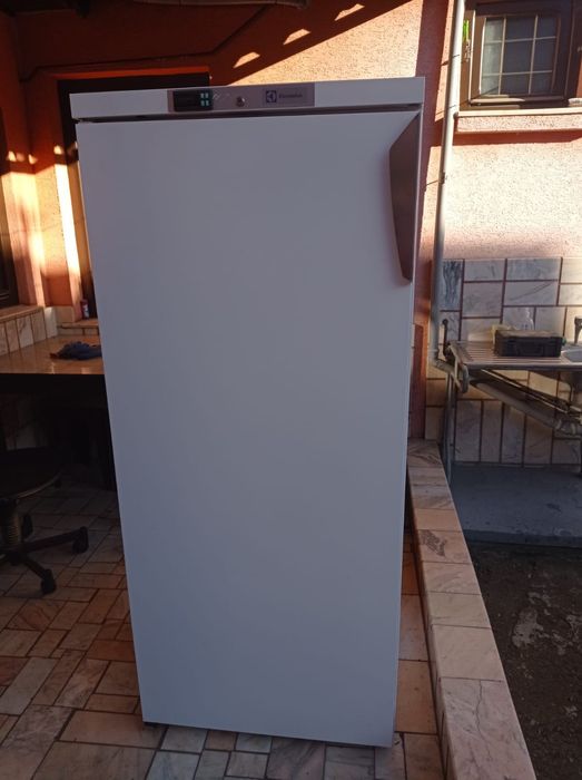 De vânzare vitrină frigorifică