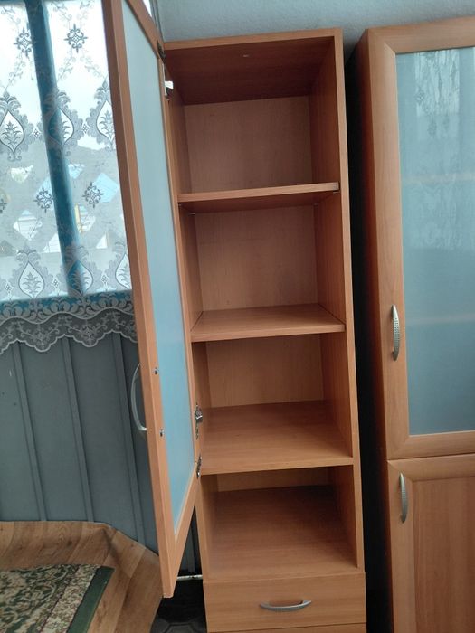 Продам шкаф за 20 000 тенге.