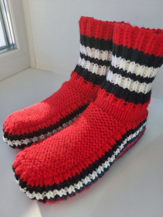 Продам очень теплые носки-сапожки.