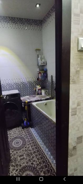 Прадаетса 2х комнатная (сделана 3х ) квартира художников