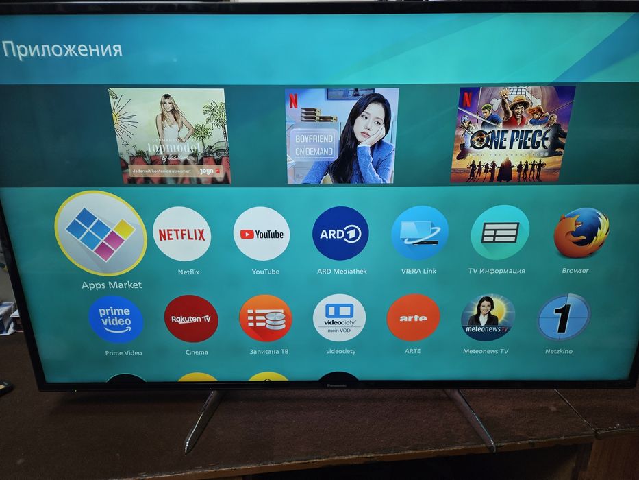 Продавам Panasonic TX55DXW604