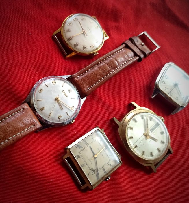 Лот от ретро часовници- руски +Doxa