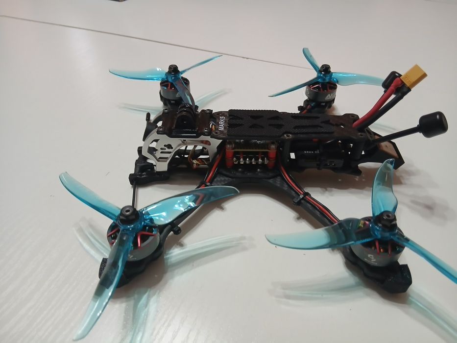 FPV DRON MARK 5  квадрокоптер мврк5