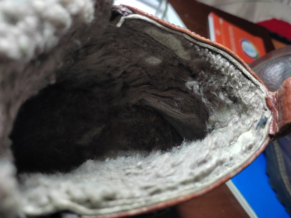 Продам мужские ботинки