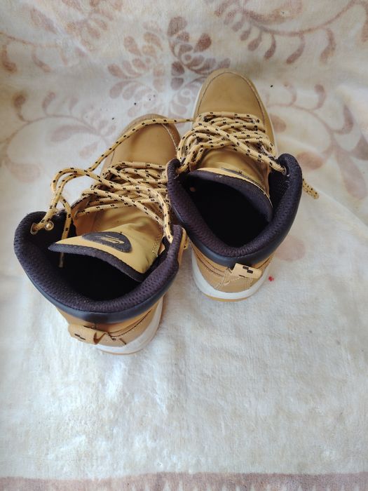 Боти на Найк номер 37