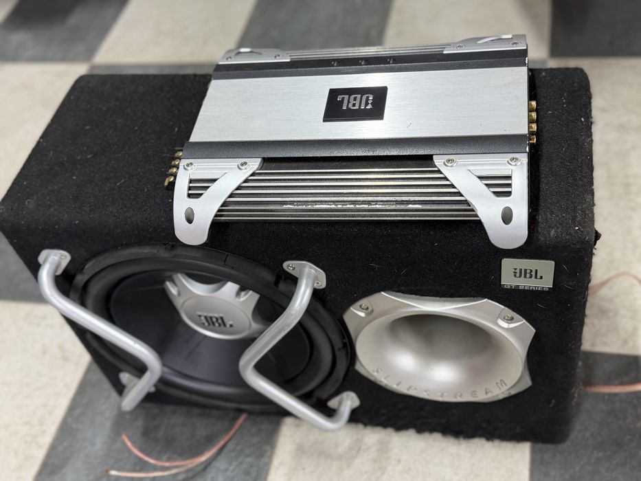 Pachet subwoofer si statie jbl …700lei fix