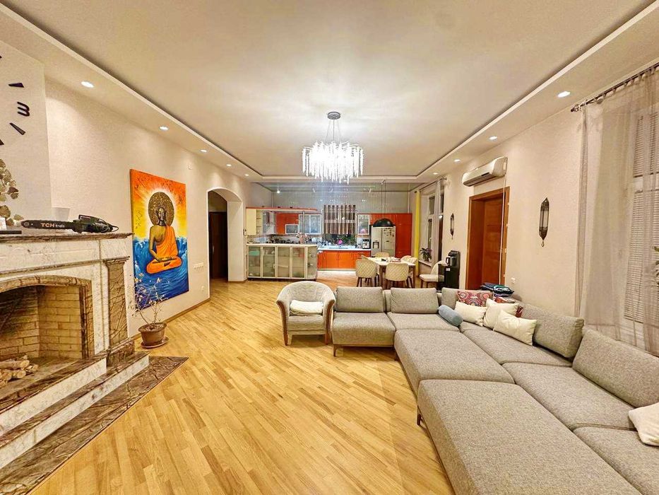 Продаётся Евродом 7 соток на метро Буюк ипак Йули (Академгородок)