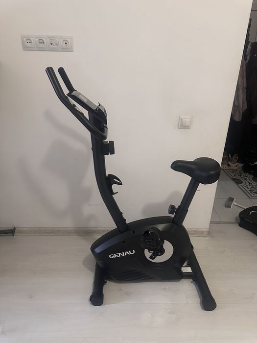 Велотренажер Genau вертикальный