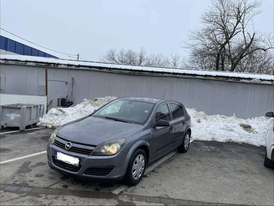 Vand urgent opel astra h 1.4 benzina in stare impecabila.
