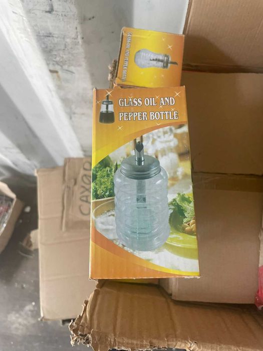 Диспенсер для туалетной бумаги и полотенец