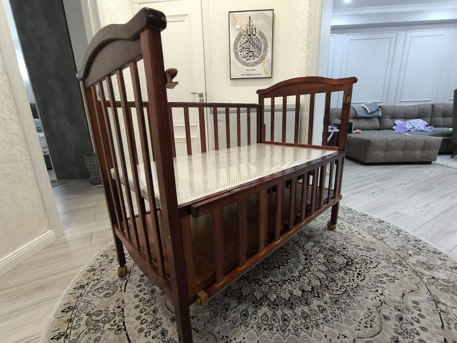 Продам детскую кроватку