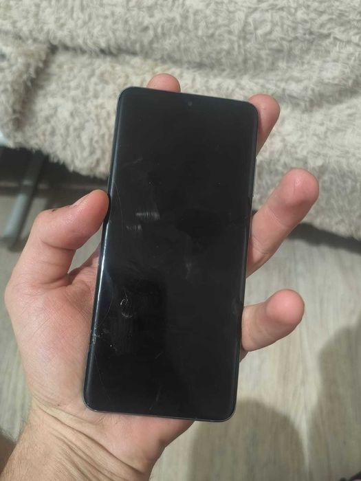 Обменяю Samsung s 20 в