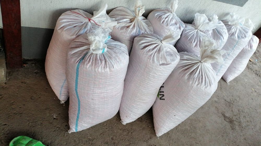 Măceșe proaspăt culese  calitate superioară!
Vând măceșe strânse manu