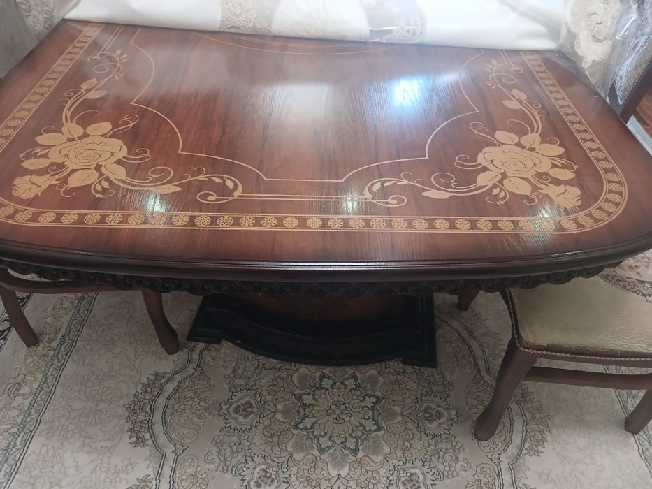 Продается Стол+Стул, цена 2 миллиона.