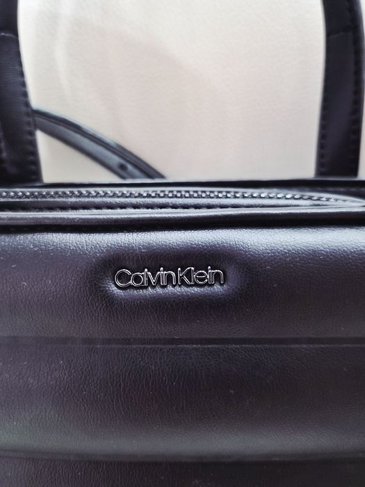 Дамски чанти Calvin Klein