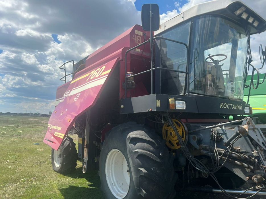 Продам комбайн Есиль 760