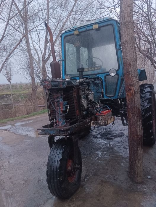 Traktor MTZ80 sotiladi