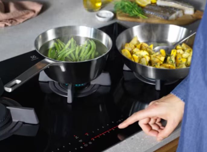 Plita GAZ  4 arzatoar -ELECTROLUX NOUA