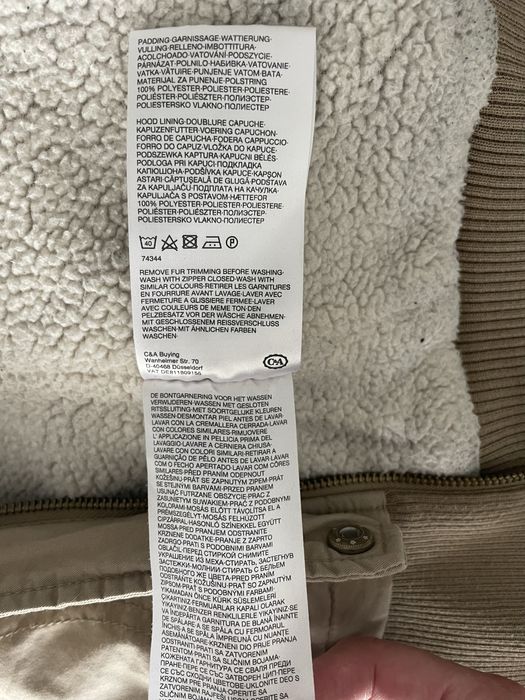 Geaca bej imblanita Clockhouse Marime XL