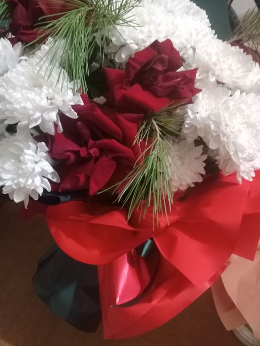 Цветы продаю.  ...