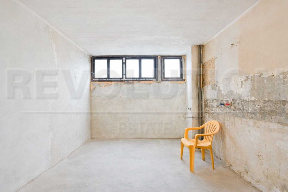 Тристаен апартамент в ж.к. Гео Милев