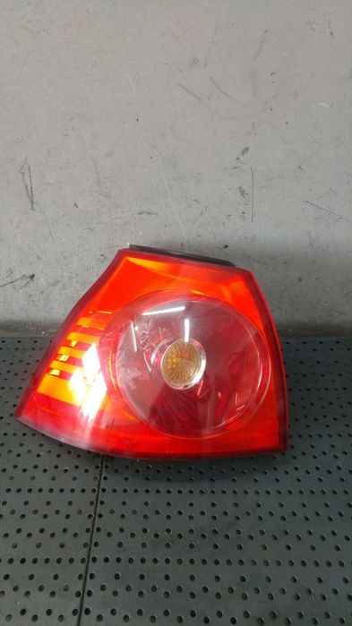 Stop tripla lampa stanga aripa vw golf 5 1k1 1k6945111c 1k6945095j 4vfx13405aa