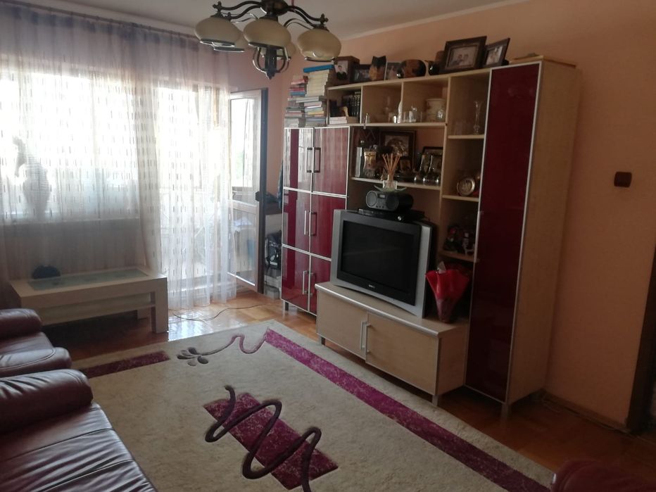 Apartament etaj intermediar 2 camere Mazepa