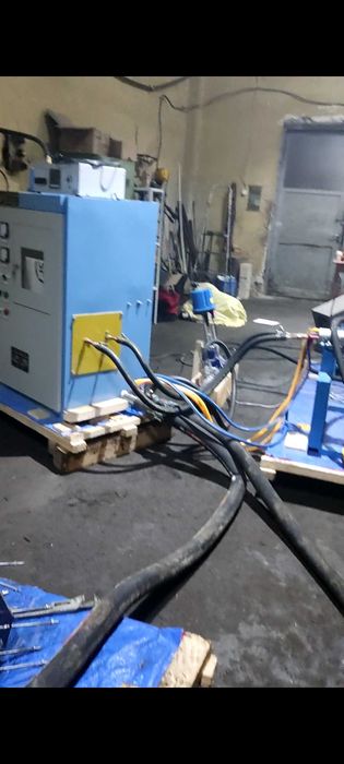 Индукционна пещ за непрекъснато леене на метали